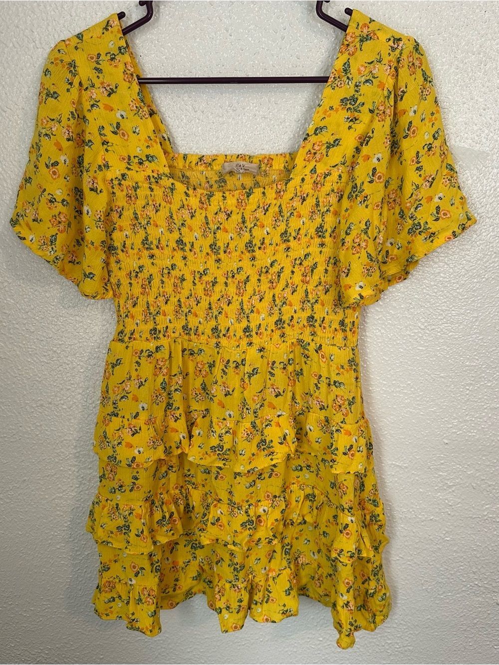 100% rayon boho chic flowy floral yellow top blouse women’s medium ruffle sleeve